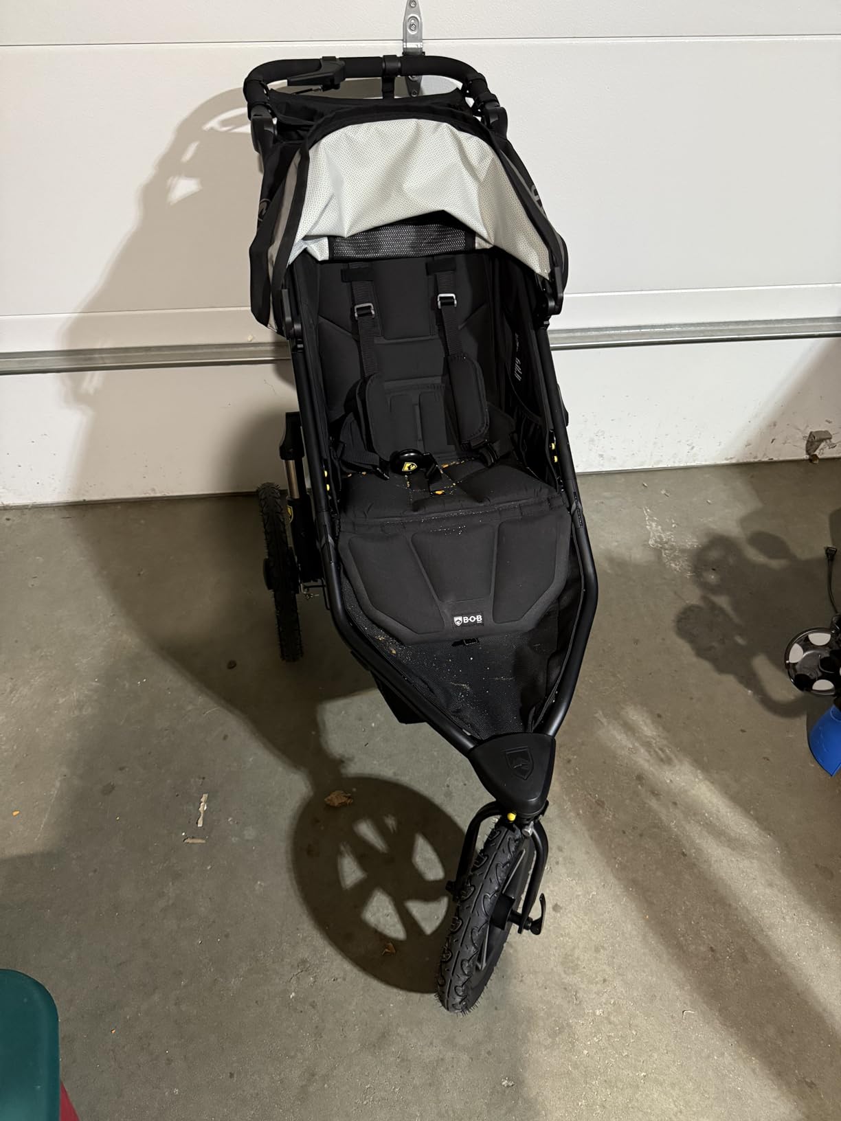 BOB Gear Alterrain Pro Jogging Stroller, All-Weather, SmoothShox Suspension, Black customer photo 2