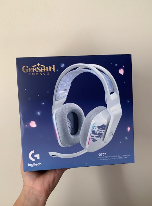 Logitech G733 Lightspeed Wireless Gaming Headset, Suspension Headband, Lightsync RGB, Blue VO!CE Mic, PRO-G Audio - Black, Gaming Headset Wireless, PC, PS5, PS4, Switch Compatible customer photo 1