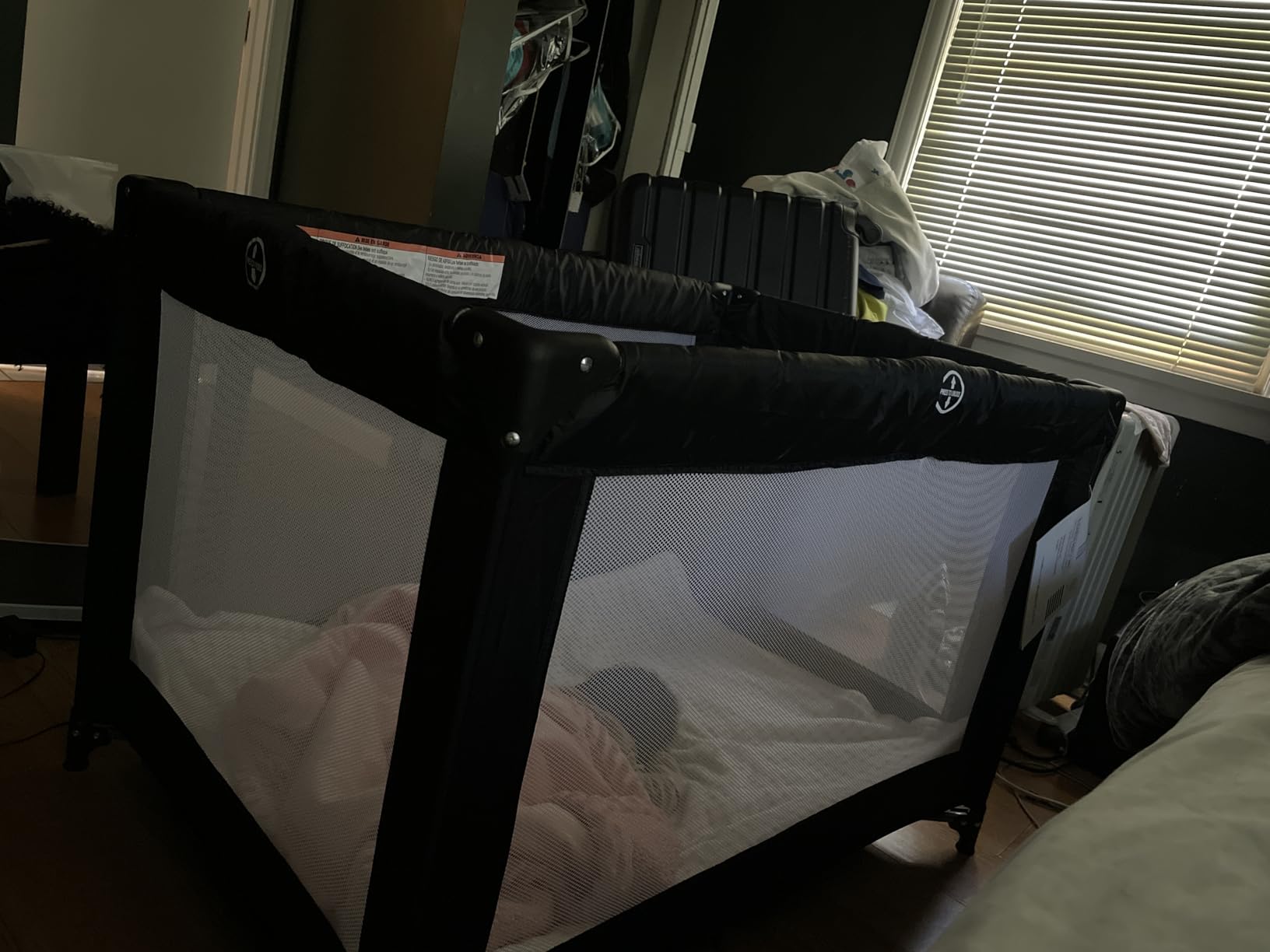 Dream On Me Nest Portable Baby Playard, Lightweight Foldable Travel Play & Nap Space with Carry Bag customer photo 1