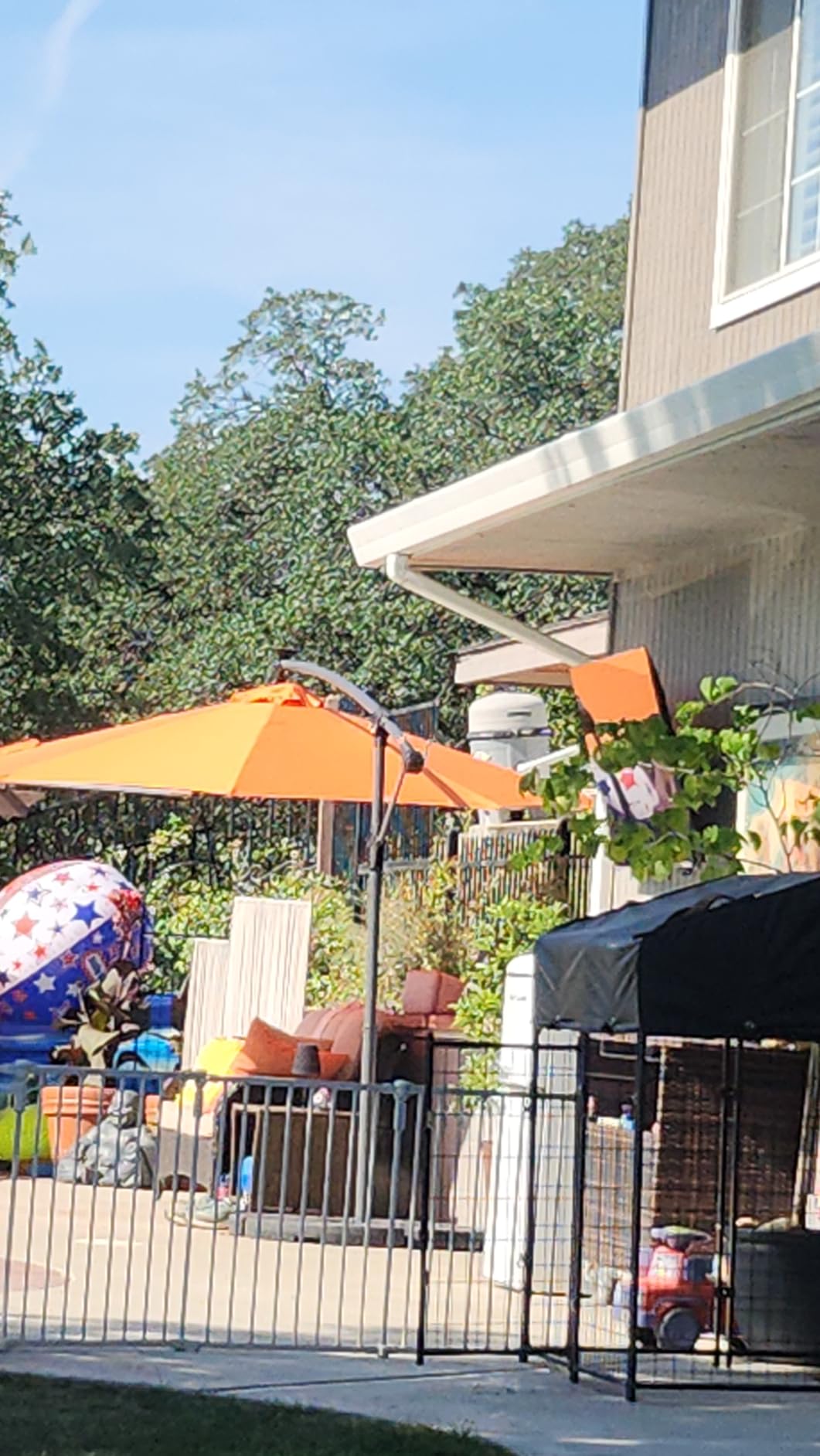 Best Choice Products 10ft Solar LED Offset Cantilever Hanging Market Patio Umbrella, 8 Sturdy Ribs, Easy Adjustment - Navy Blue customer photo 2