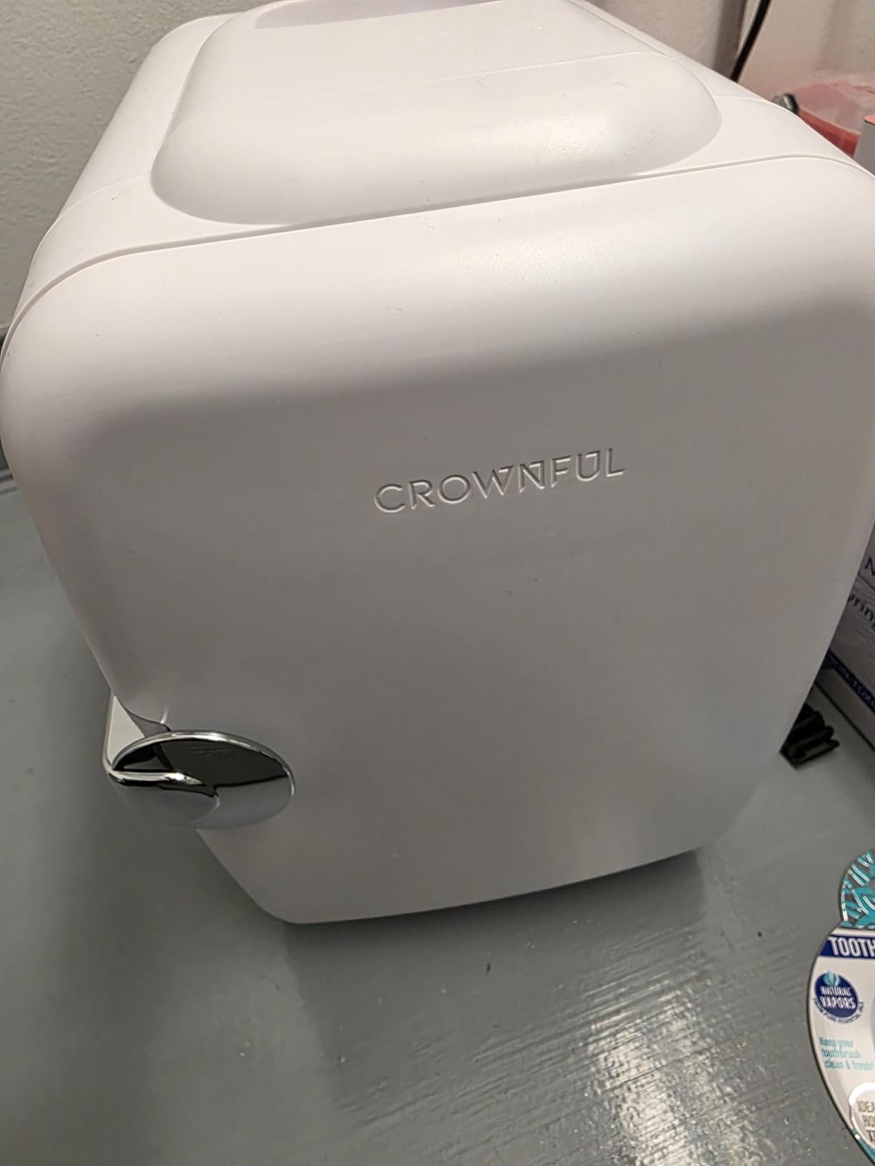 CROWNFUL Mini Fridge, 4 Liter/6 Can Portable Cooler and Warmer Personal Refrigerator for Skin Care, Cosmetics, Beverage, Food - ETL Listed (White) customer photo 1