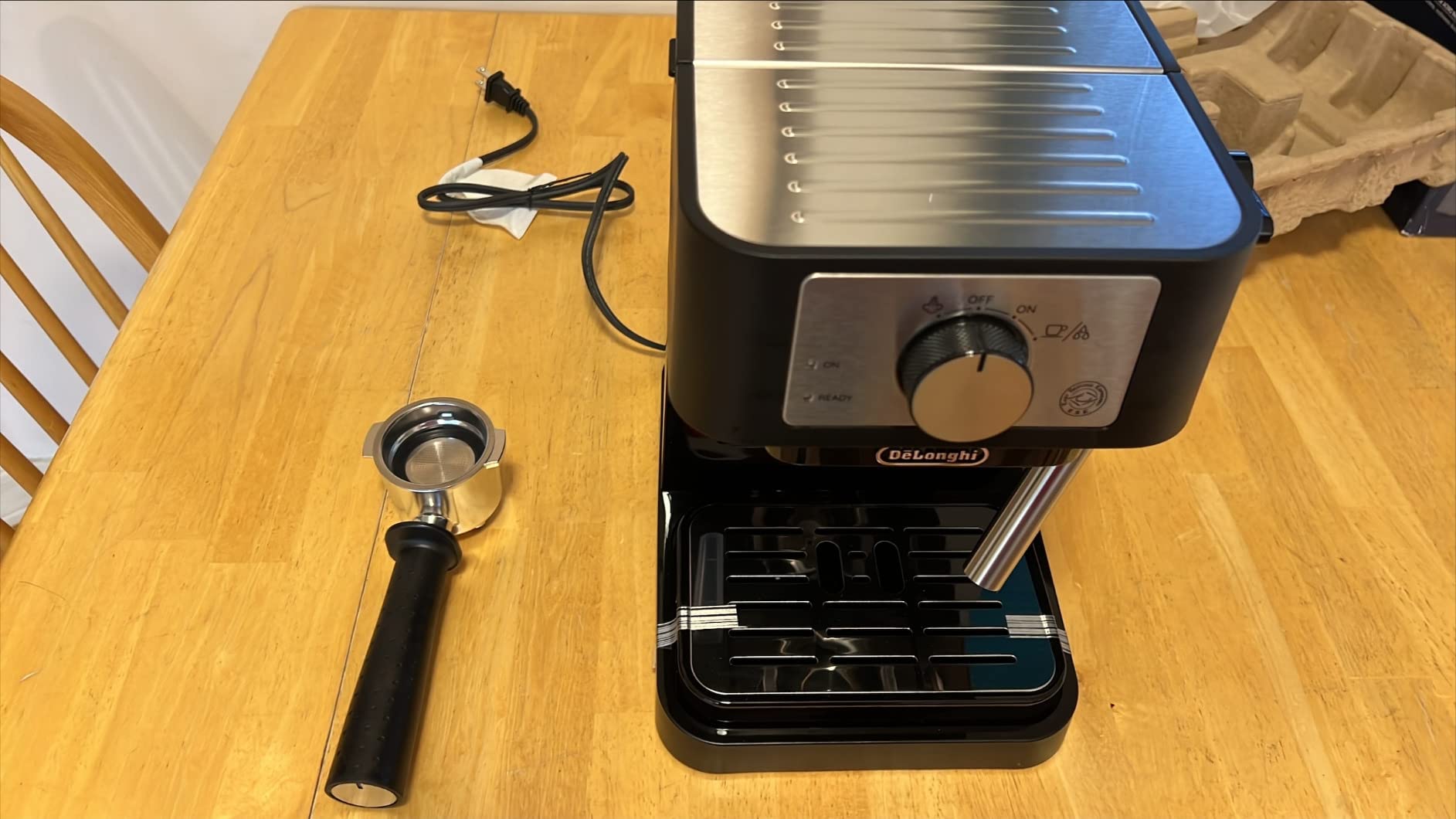 De'Longhi Stilosa Manual Espresso Machine, Compact Coffee Maker, 15 Bar Pump Pressure, Manual Milk Frother Steam Wand for Authentic Single & Double Espresso, Lattes & Cappuccinos, Tamper Included customer photo 1