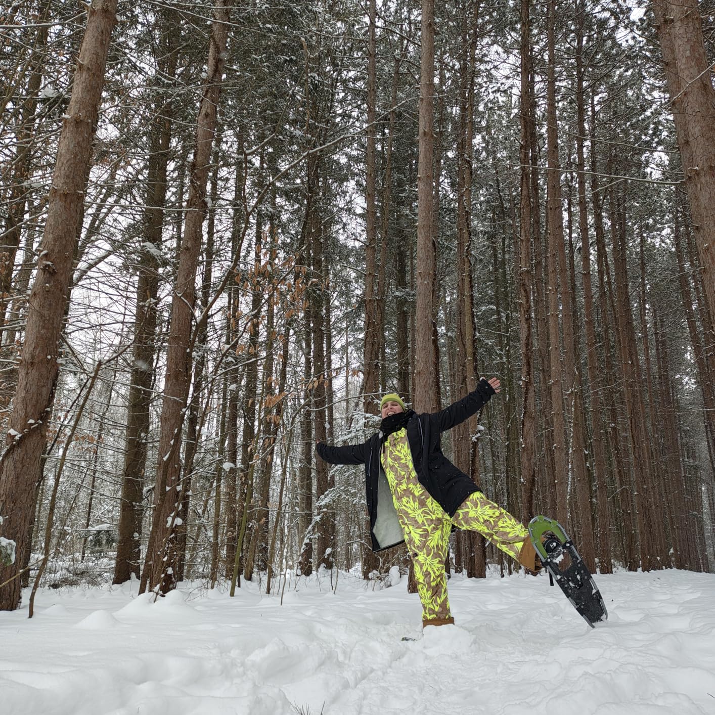 Odoland 21/25/30 Inch Snowshoes with Trekking Poles for Men Women Youth, Waterproof Snow Leg Gaiters and Carrying Bag, Lightweight Aluminum, Heel Lift, Snow Shoes Easy to Wear customer photo 1