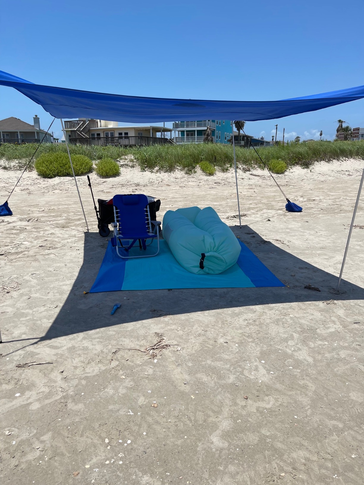 UMARDOO Family Beach Tent Canopy Sun Shade Portable 10x10FT, Large Wind Resistance Beach Sun Shelter Easy Setup with Packable Carry Bag for Outdoor Travel UPF 50+ (Blue) customer photo 1