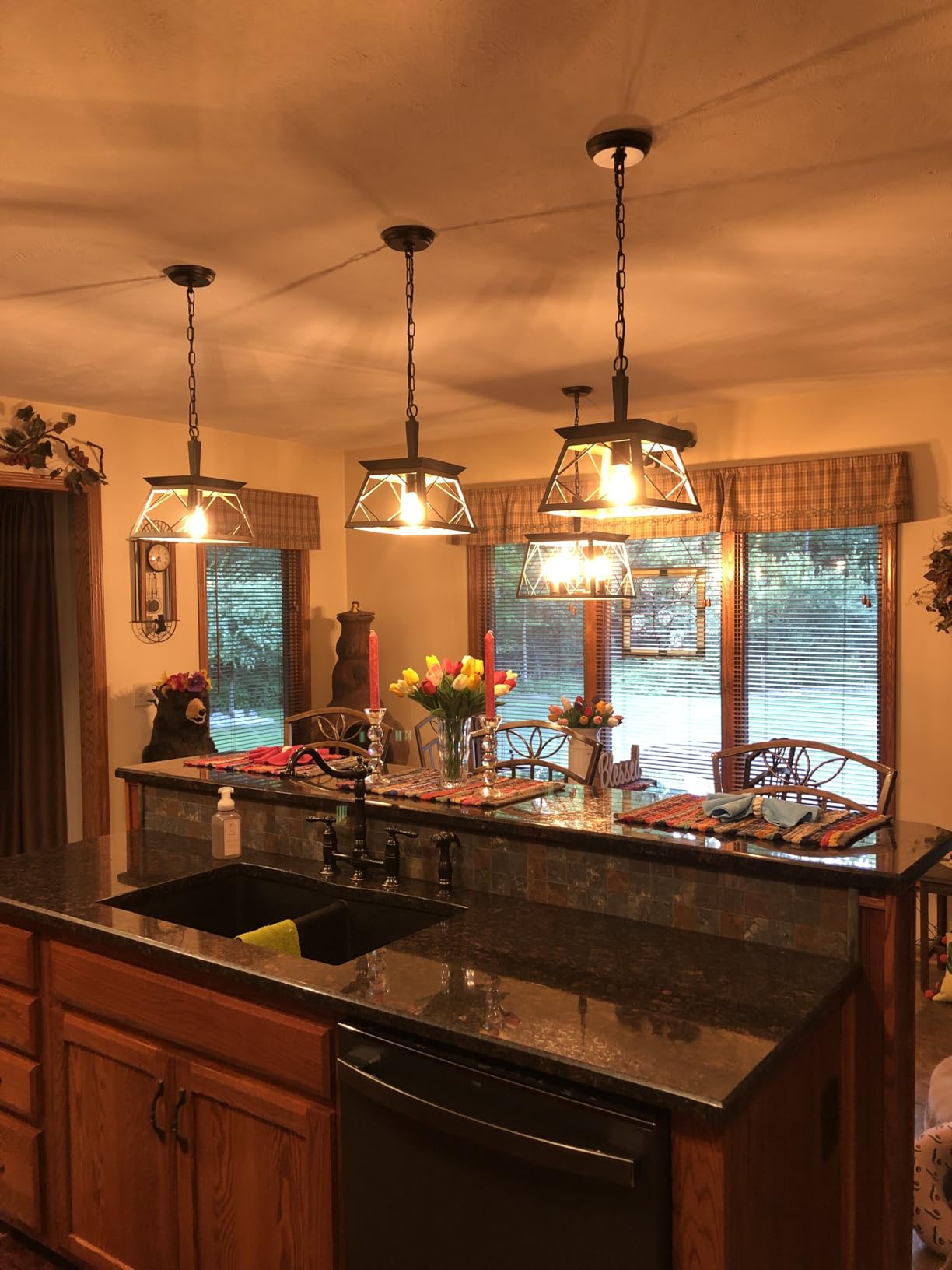Q&S Farmhouse Vintage Chandelier, Rustic Pendant Light, Industrial Hanging Light Fixture for Dining Room Kitchen Island, Wrought Iron, ORB+Oak White 4 Lights E26 UL Listed customer photo 2