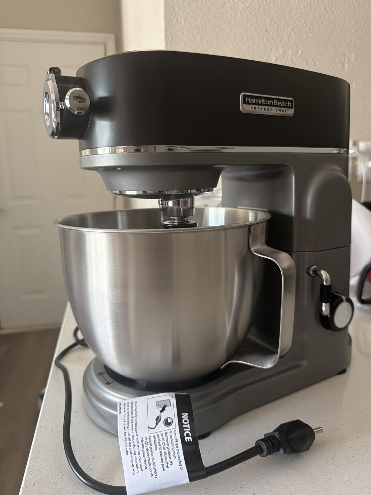Hamilton Beach Professional All-Metal Stand Mixer with Specialty Attachment Hub, 5 Quart Bowl, 12 Speeds (63240) customer photo 1