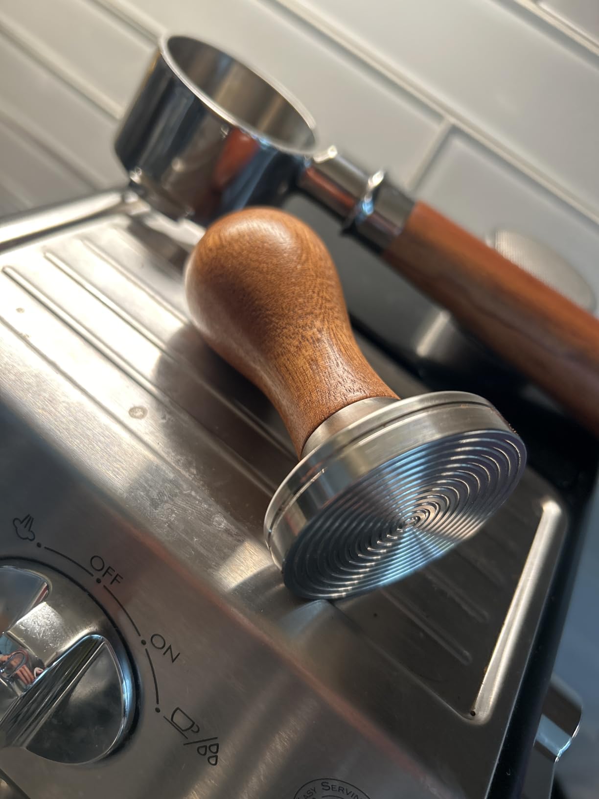 KYONANO Espresso Coffee Tamper 51mm - Espresso Press Tamper - Espresso Hand Tamper with Stainless Steel Base and Scented Rosewood Handle - Compatible with 51mm Delonghi Bottomless Portafilter customer photo 1