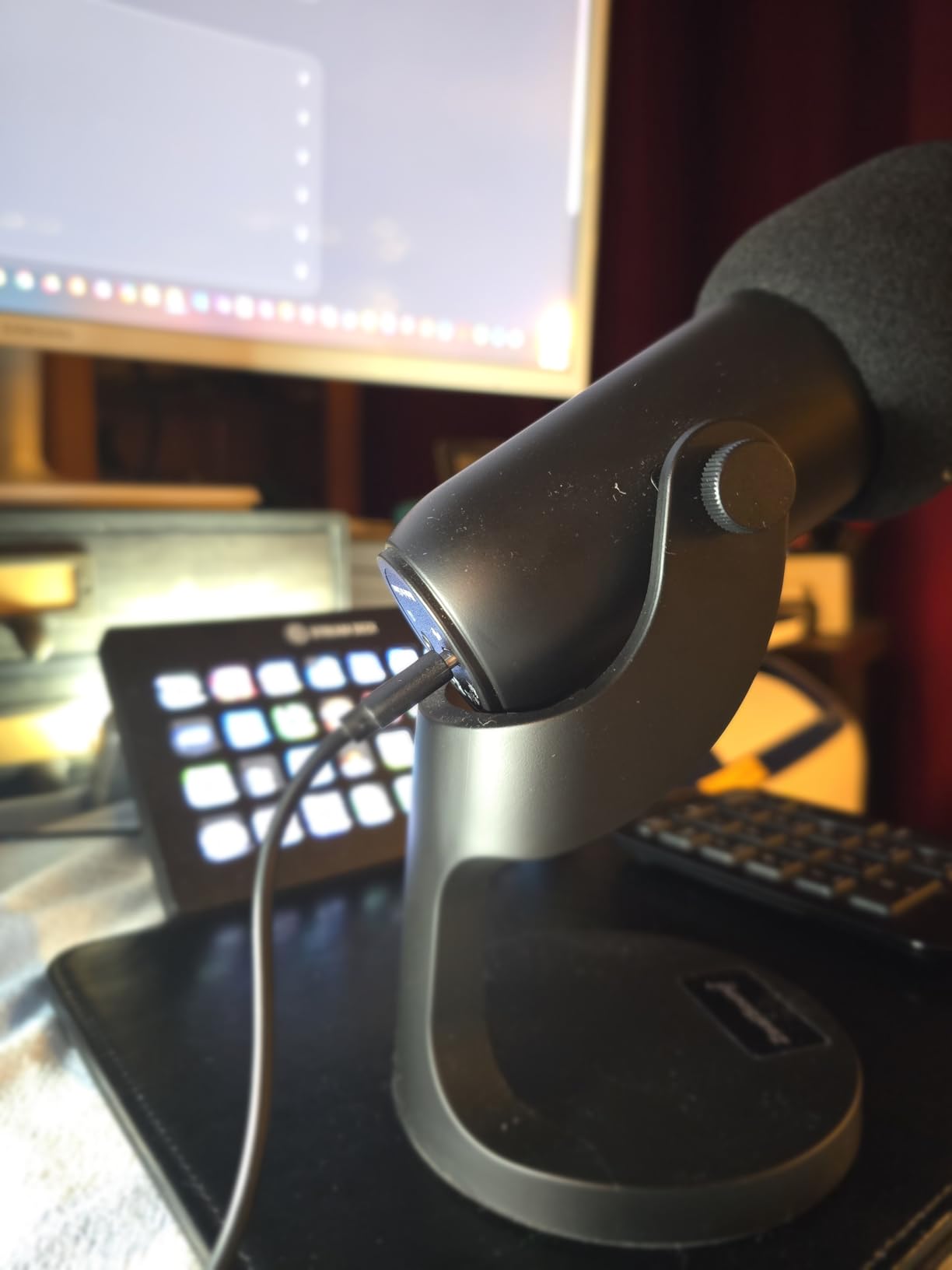 ZealSound Podcast Microphone for PC, Noise Cancellation USB Mic with Gain, Volume Adjustment & Mute Button customer photo 1