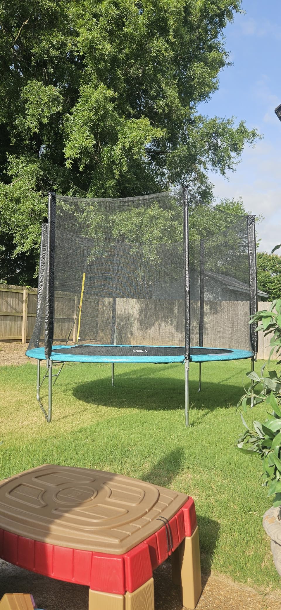 AOTOB 8FT 10FT 12FT 14FT 15FT Trampoline with Safety Enclosure Net, Outdoor Trampoline with Basketball Hoop, Heavy Duty Jumping Mat and Spring Cover Padding for Kids and Adults, Storage Bag and Ladder customer photo 1