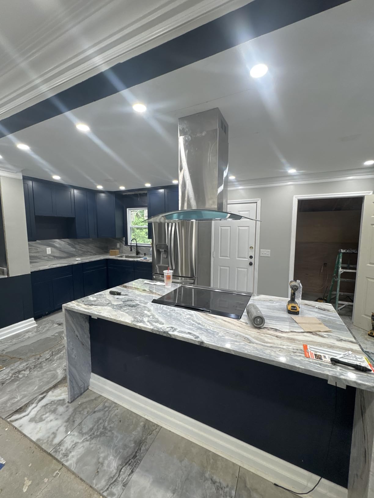 JOEAONZ 36 Inch Island Range Hood 700CFM Gesture & Touch Control Ceiling Mount Stainless Steel Ducted/Ductless Convertible, Ceiling Mount Vent Hood, Baffle Filter Exhaust Fan Extractor customer photo 1