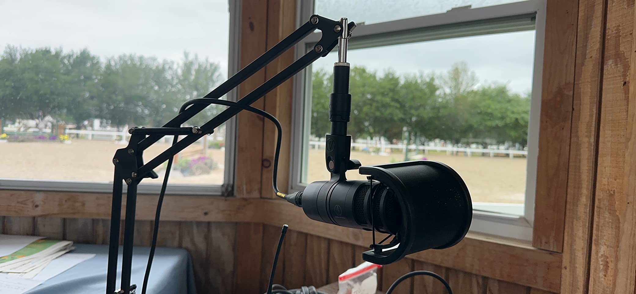 Audio-Technica AT2040 Hypercardioid Dynamic Podcast Microphone customer photo 1
