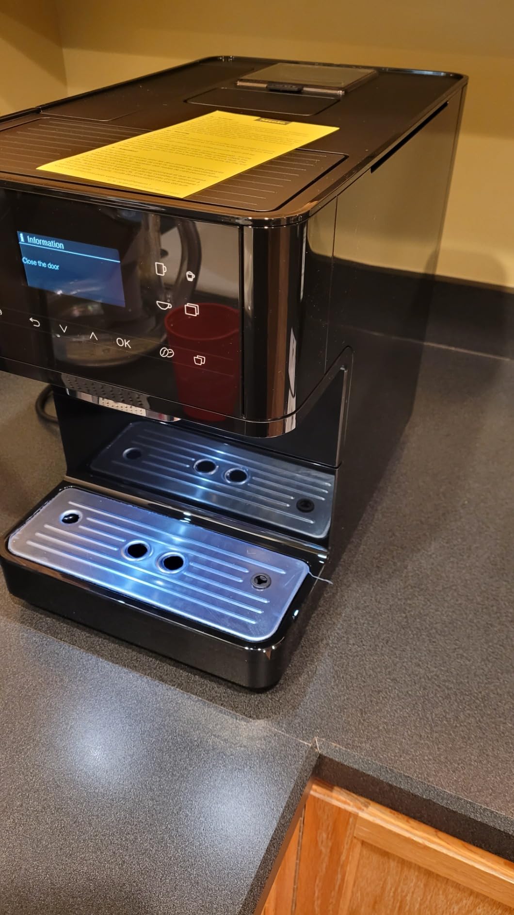 Miele CM 6160 MilkPerfection Automatic Coffee Machine - OneTouch for Two, WiFi-compatible, Lotus White customer photo 2
