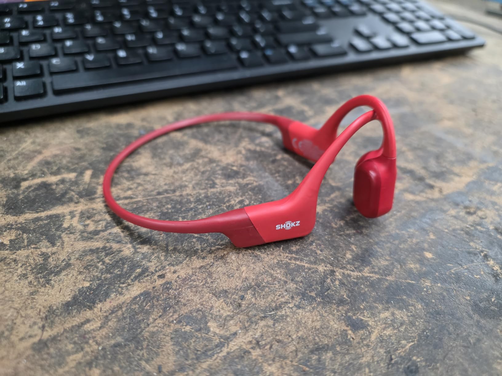 SHOKZ OpenRun Bone Conduction Open-Ear Bluetooth Sport Headphones, Black customer photo 1