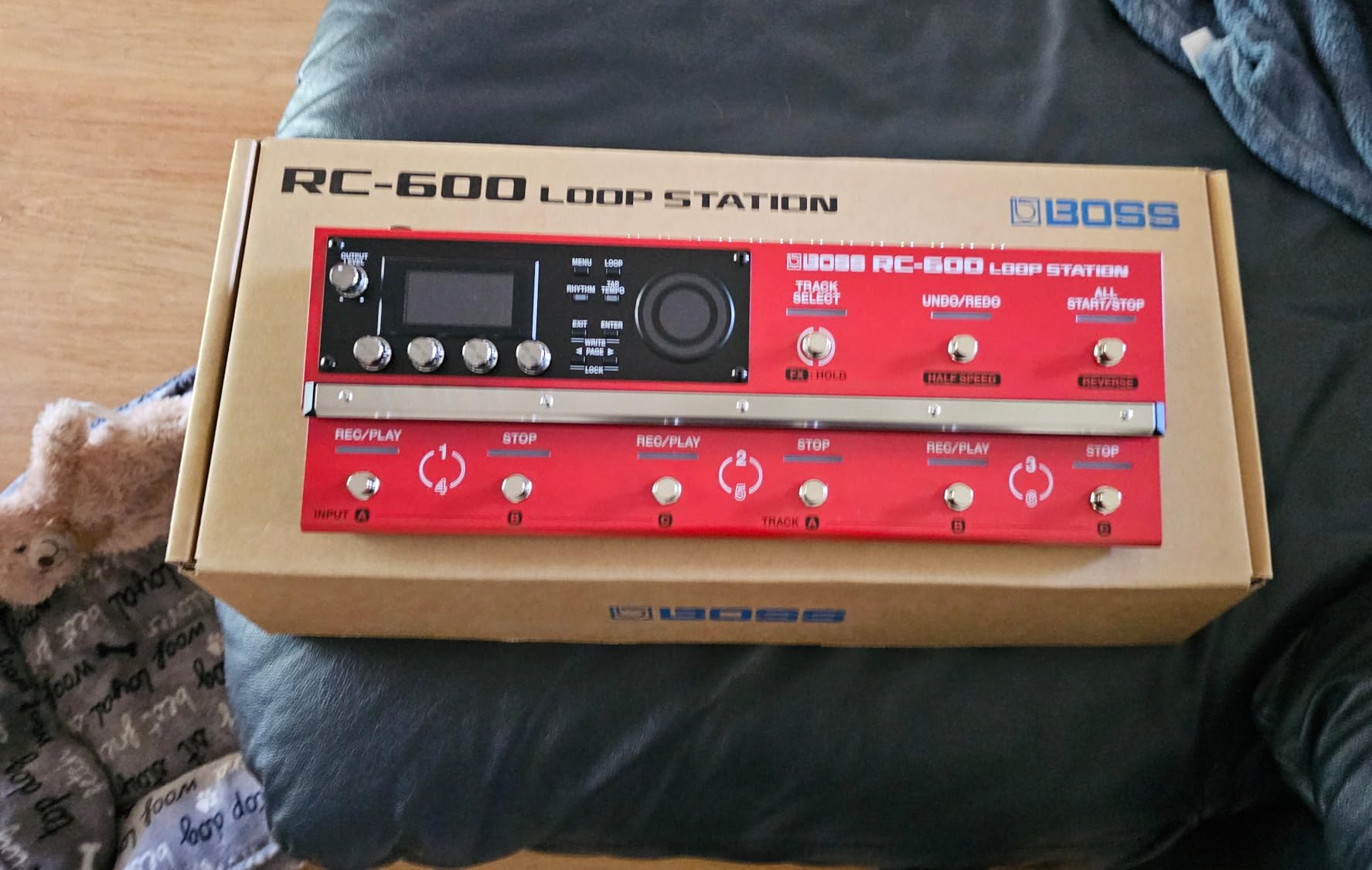 BOSS RC-600 Loop Station for Looping Musicians | Evolved Features & Customizable Functions | Next-Generation Sound Quality | Massive Onboard Effects Options | Unmatched Real-Time Control customer photo 1