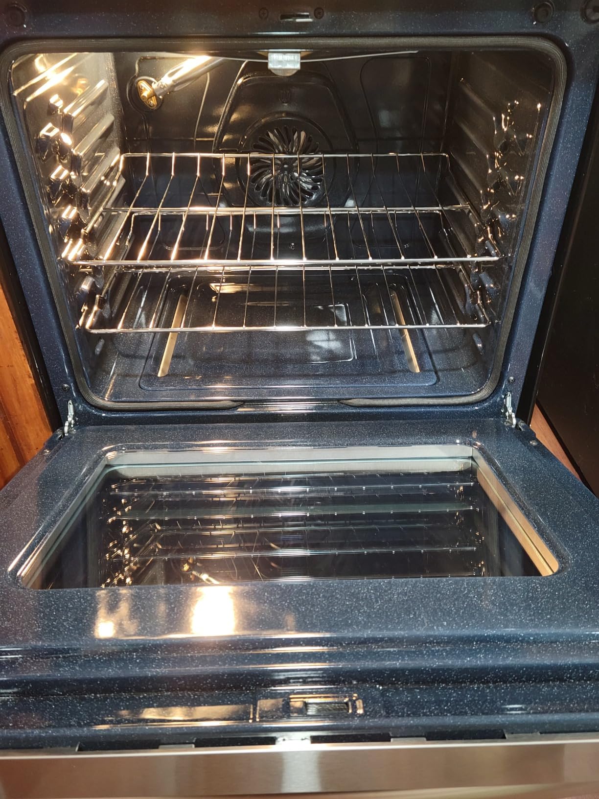 Samsung 6.0 Cu. Ft. Smart Freestanding Gas Range with No Pre-heat Air Fry & Convection, Stainless Steel, NX60A6511SS/AA customer photo 1