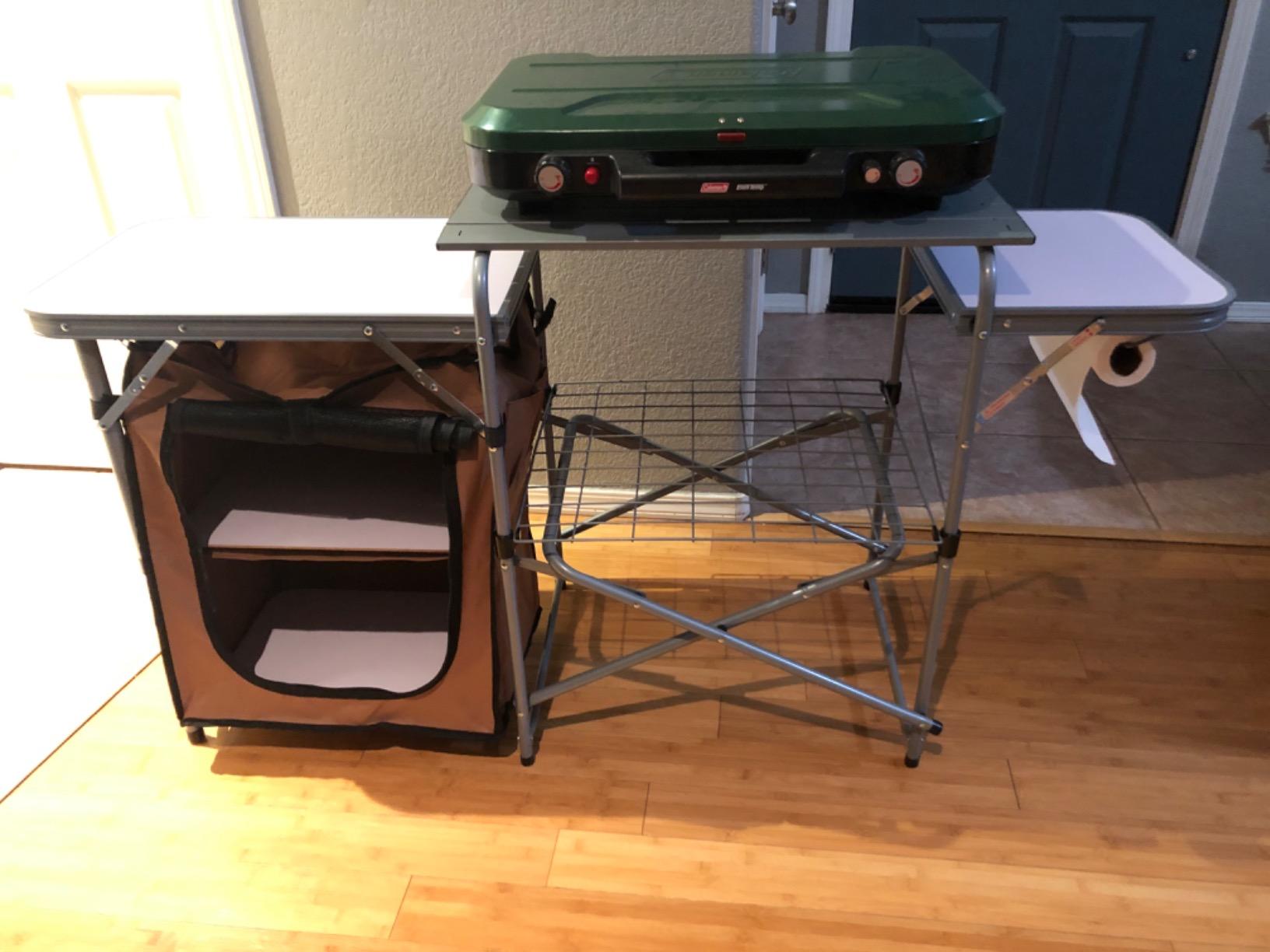 Giantex Folding Grill Table with 26'' Tabletop and Detachable Windscreen, Aluminum Portable Camp Cook Station Carry Bag Quick Set-up, BBQ Camping Picnic Backyard Outdoor Camping Kitchen Table (Grey) customer photo 2