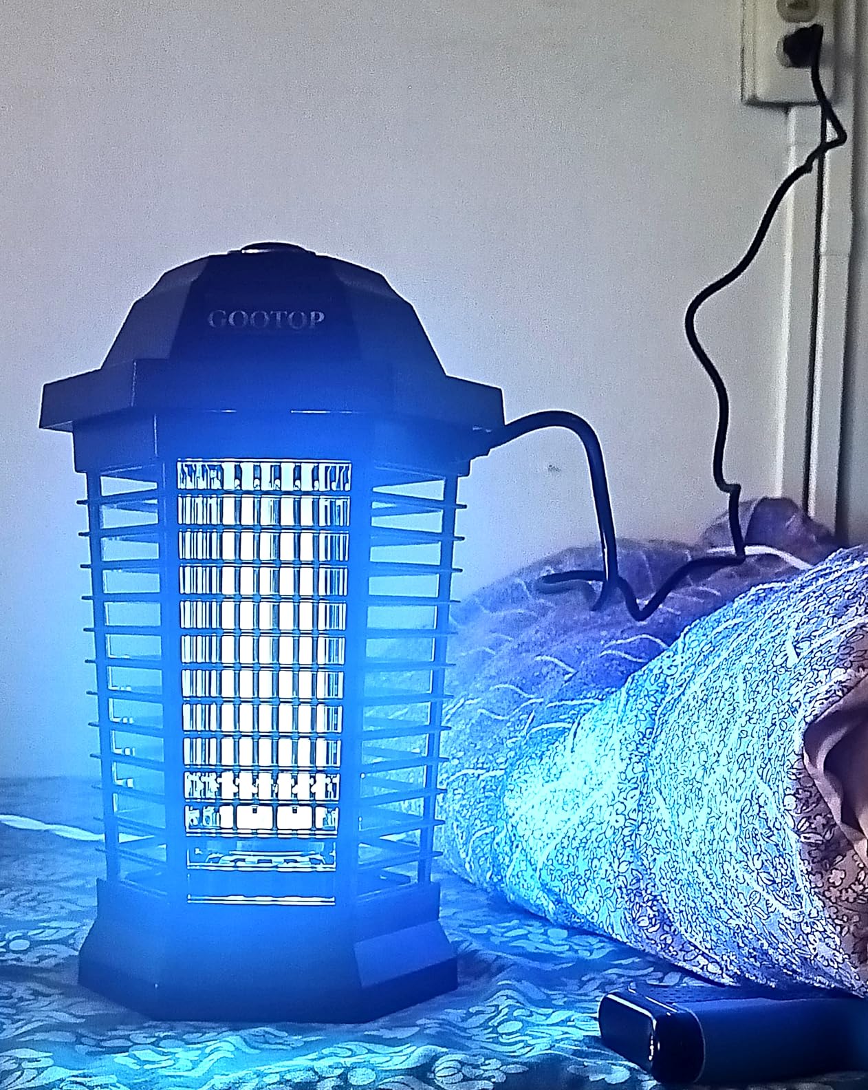 GOOTOP Bug Zapper Outdoor, Mosquito Zapper, 3 Prong Plug in Electric Fly Zapper, Mosquito Killer, Fly Traps, Flying Insects Zapper Indoor Outdoor, 4200V, ABS Plastic Outer (Black) customer photo 1