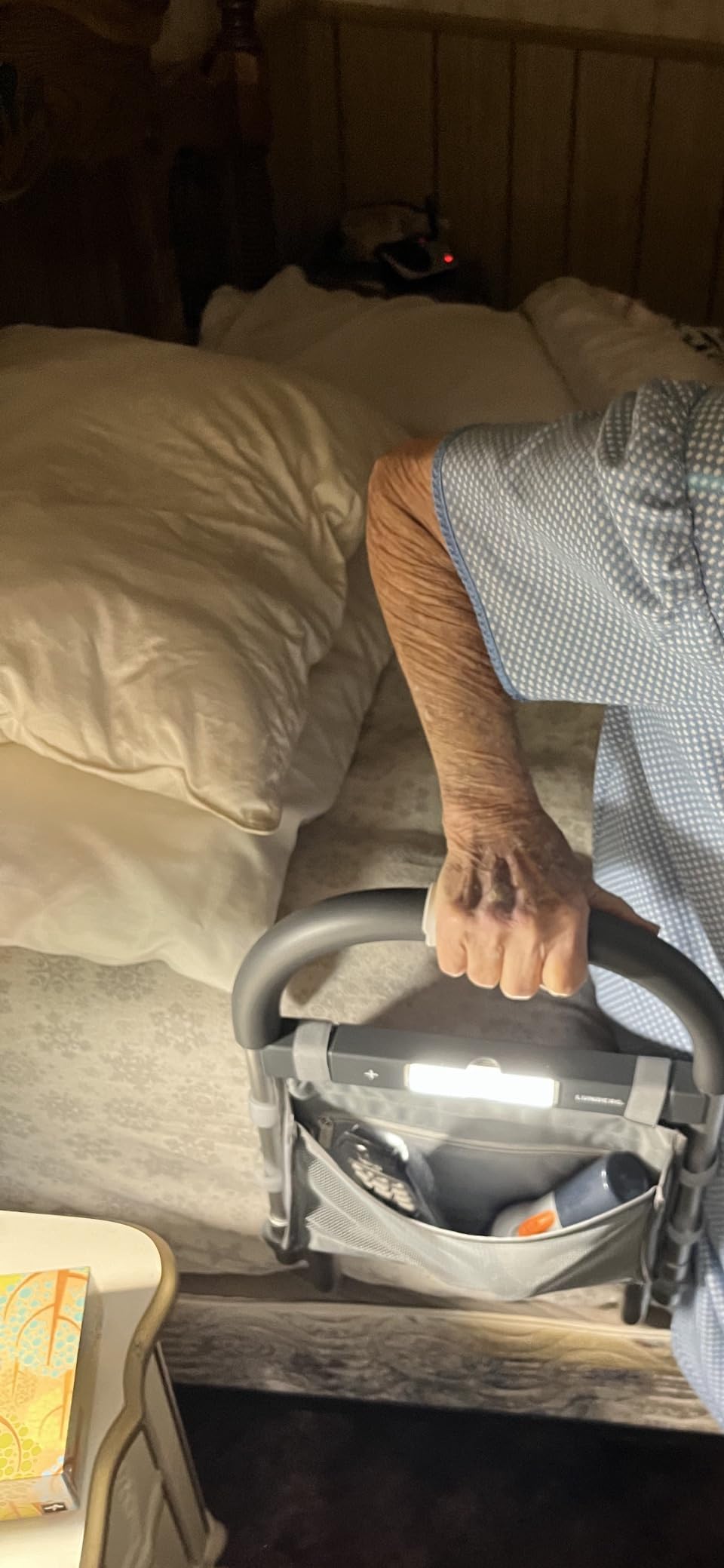 Lunderg Bed Assist Rail for Seniors with Motion-Activated Light & Non-Slip Grab Bar - Easy to Install Bed Rails for Elderly Adults Safety & Post-Surgery - Helps Reduce Falls & Support Independence customer photo 2