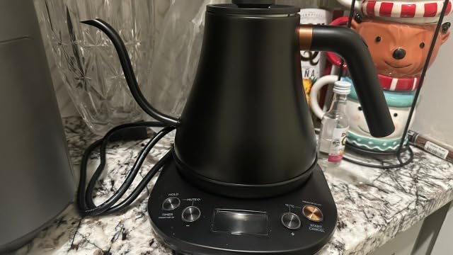 Mecity Electric Kettle Gooseneck Pour Over Kettle ±1℉ Temperature Control Quick Heating Water Boiler for Coffee & Tea & Formula Auto Shut Off Tea Kettle 1200 Watt, 0.8L, Matt Black, Barista Edition customer photo 1