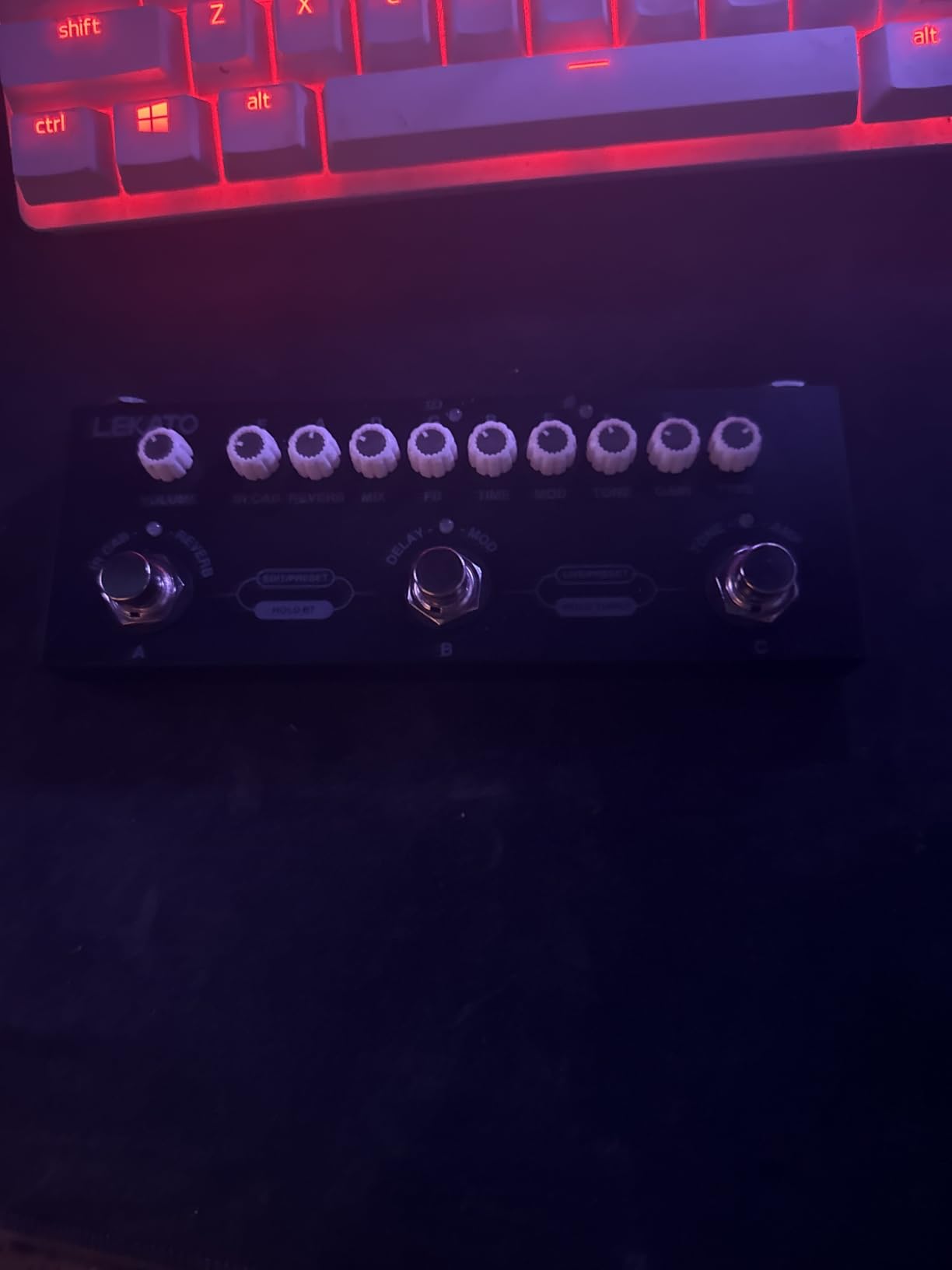 LEKATO Multi Effects Guitar Pedal, with IR Loading 9 AMP Models, Delay Reverb Distortion Overdrive Pedal, Rechargeable Electric Guitar Effects Multi Pedal Support Recording, Bluetooth 5.0 customer photo 1