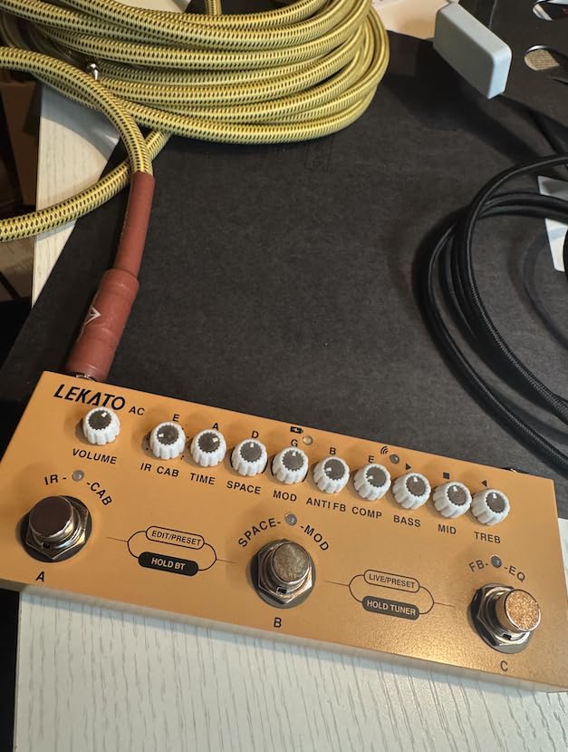 LEKATO Multi Effects Guitar Pedal, with IR Loading 9 AMP Models, Delay Reverb Distortion Overdrive Pedal, Rechargeable Electric Guitar Effects Multi Pedal Support Recording, Bluetooth 5.0 customer photo 2