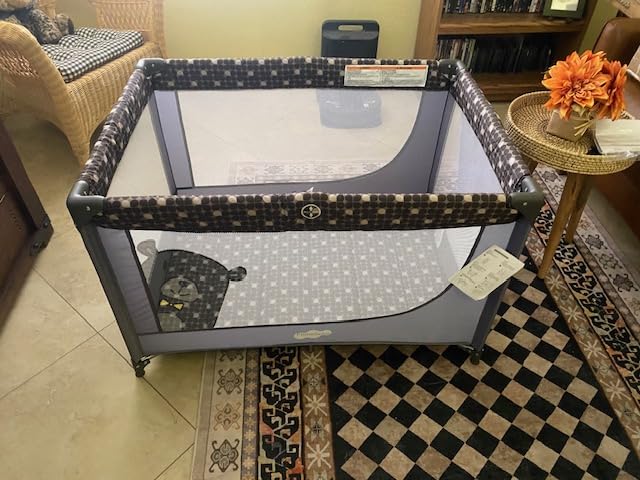 Pamo Babe Compact Pack and Play - Portable Crib for Baby, Lightweight Foldable Travel Playard with Mattress Pad & Carry Bag customer photo 1