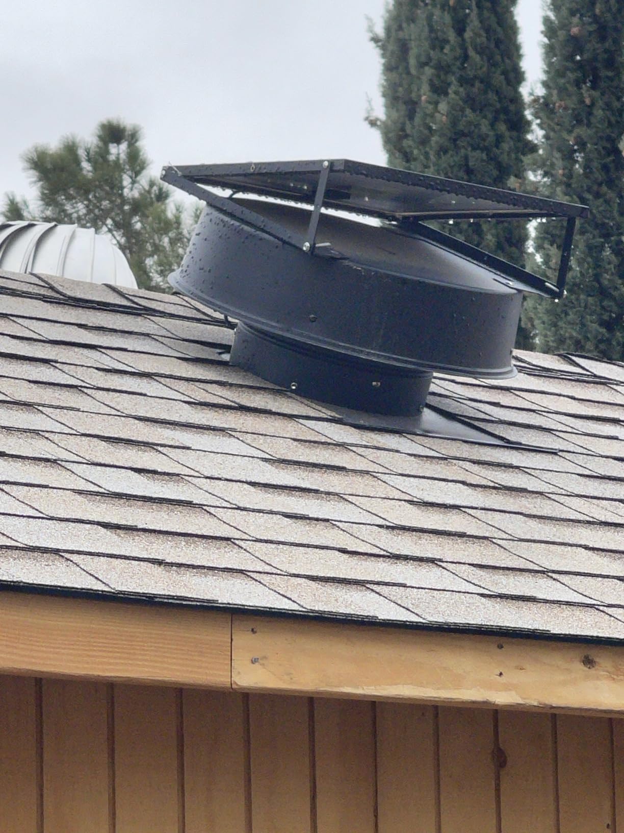 Solar Attic Fan, 40 W, 1600 CFM Large Air Flow Solar Roof Vent Fan, Low Noise and Weatherproof with 110V Smart Adapter, Ideal for Home, Greenhouse, Garage, Shop, RV, Workshop etc. customer photo 1