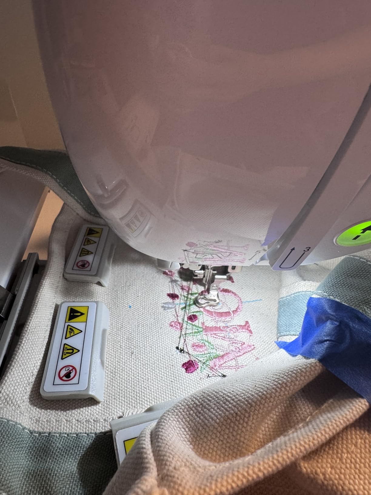 Brother SE2000 Computerized Sewing and Embroidery Machine customer photo 1