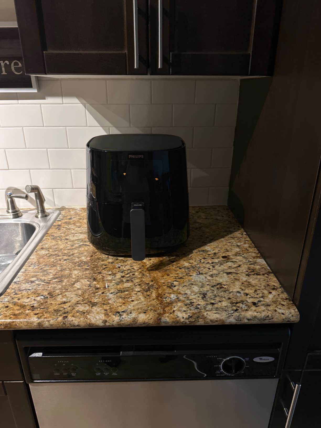 Philips Essential Connected XL 2.65lb/6.2L Capacity Digital Airfryer with Rapid Air Technology, Wi-Fi Connected (HomeID App), Alexa Compatible, Black customer photo 1