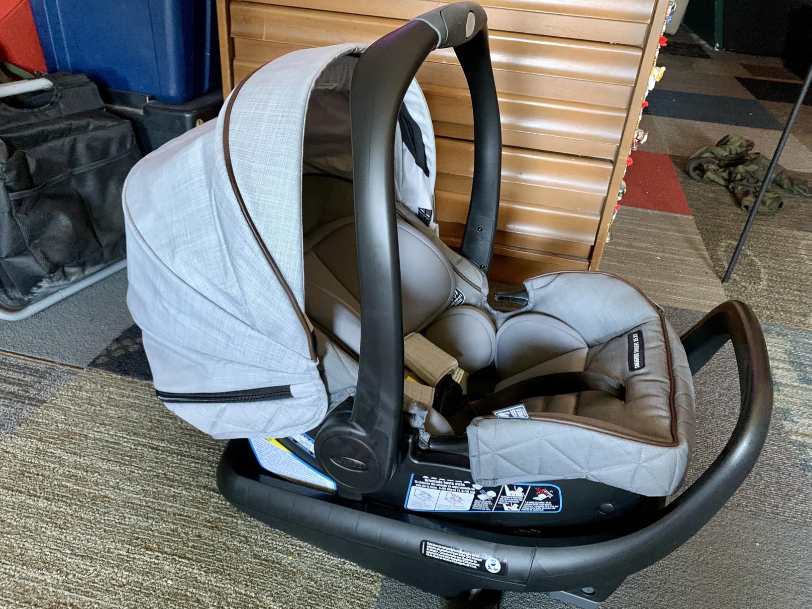 Graco SnugRide DLX Infant Car Seat ft. Load Leg Technology, Astaire customer photo 1