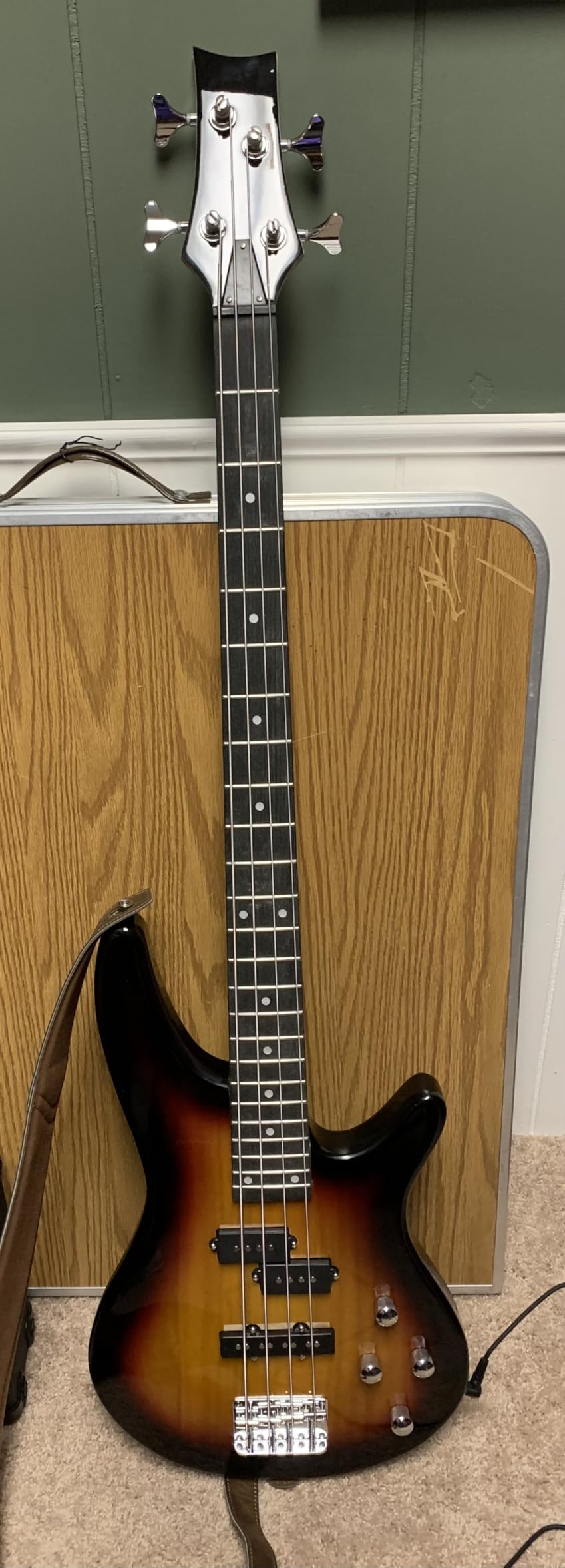 Ktaxon Electric Bass Guitar 4 String Bass Guitar with 20 Watt Amplifier, PJ Type Pickup, Naturally air-dried Maple Neck, Rosewood Fretboard, Basswood Body(Black) customer photo 1
