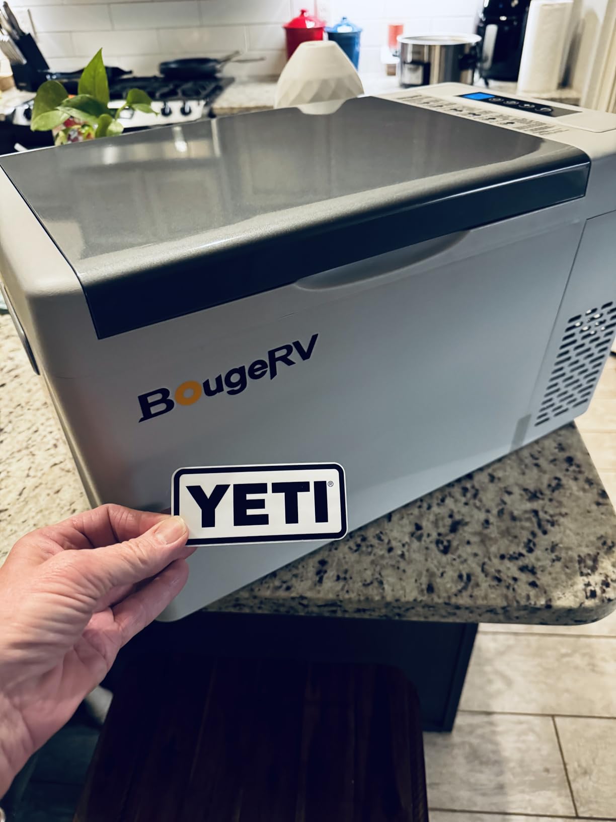 BougeRV 12 Volt Refrigerator 12V Car Fridge 23 Quart Portable Freezer Compressor Cooler 12/24V DC 110~240V AC for Truck Van RV SUV Boat Travel Camping Road Trips Tailgating -8F~50F (Black) customer photo 1