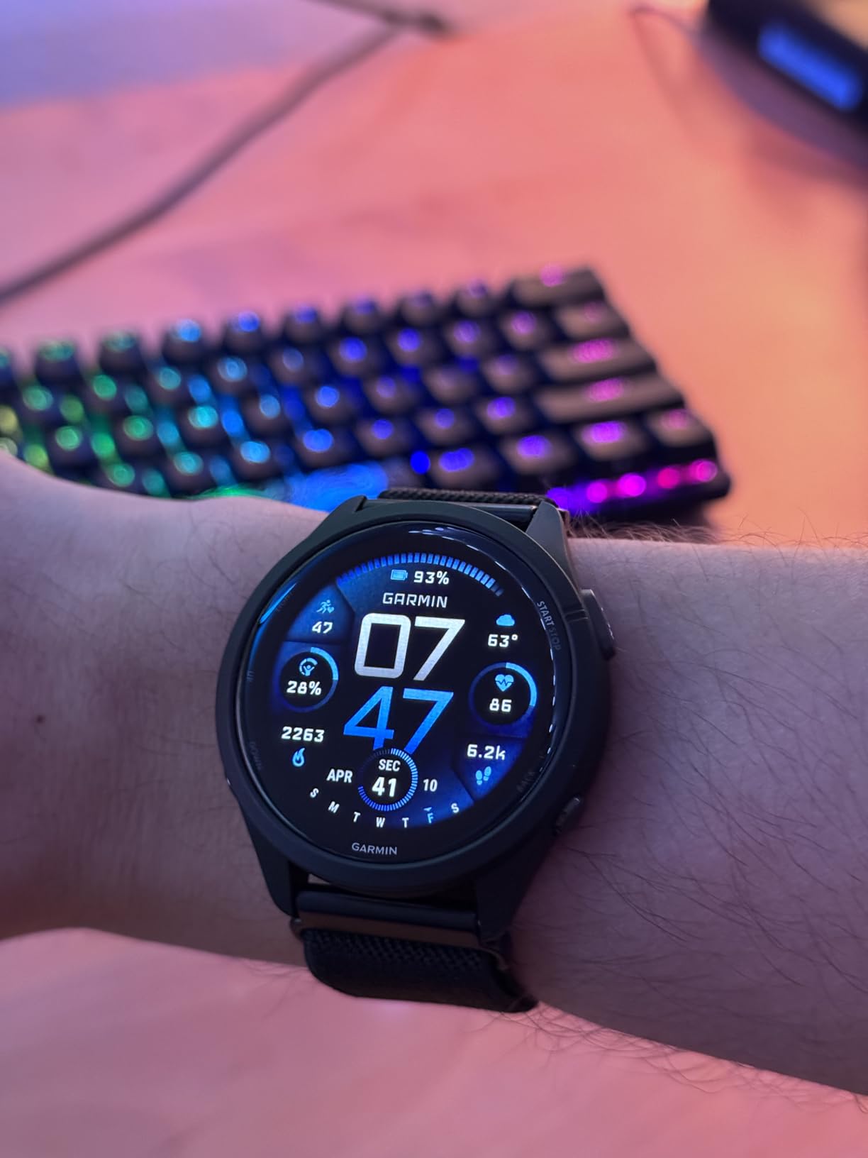 Garmin Forerunner 265 Running Smartwatch, Colorful AMOLED Display, Training Metrics and Recovery Insights, Black and Powder Gray customer photo 2