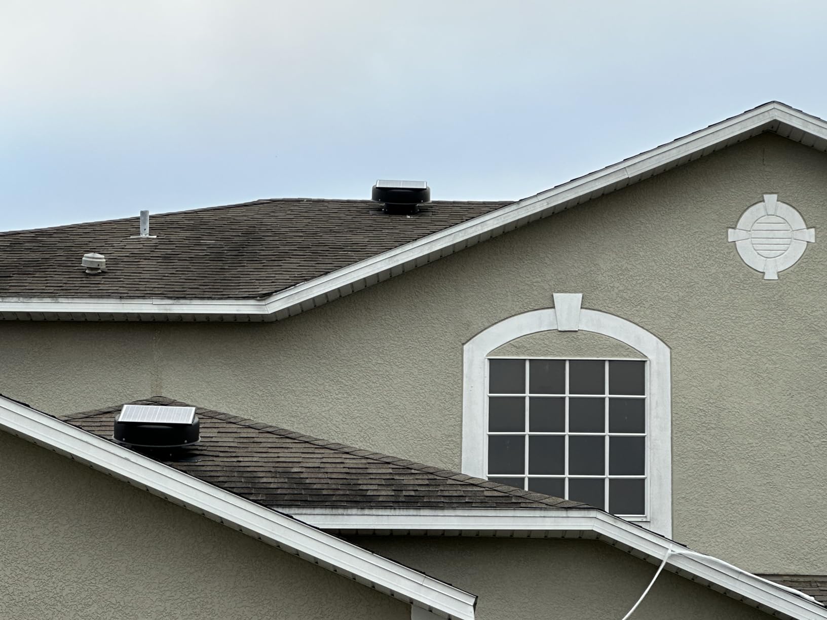 Hybrid Solar Attic Fan with Remote Control, 40 Watt Solar Powered Roof Vent Fan, 880-1470 CFM Exhaust Fan customer photo 1