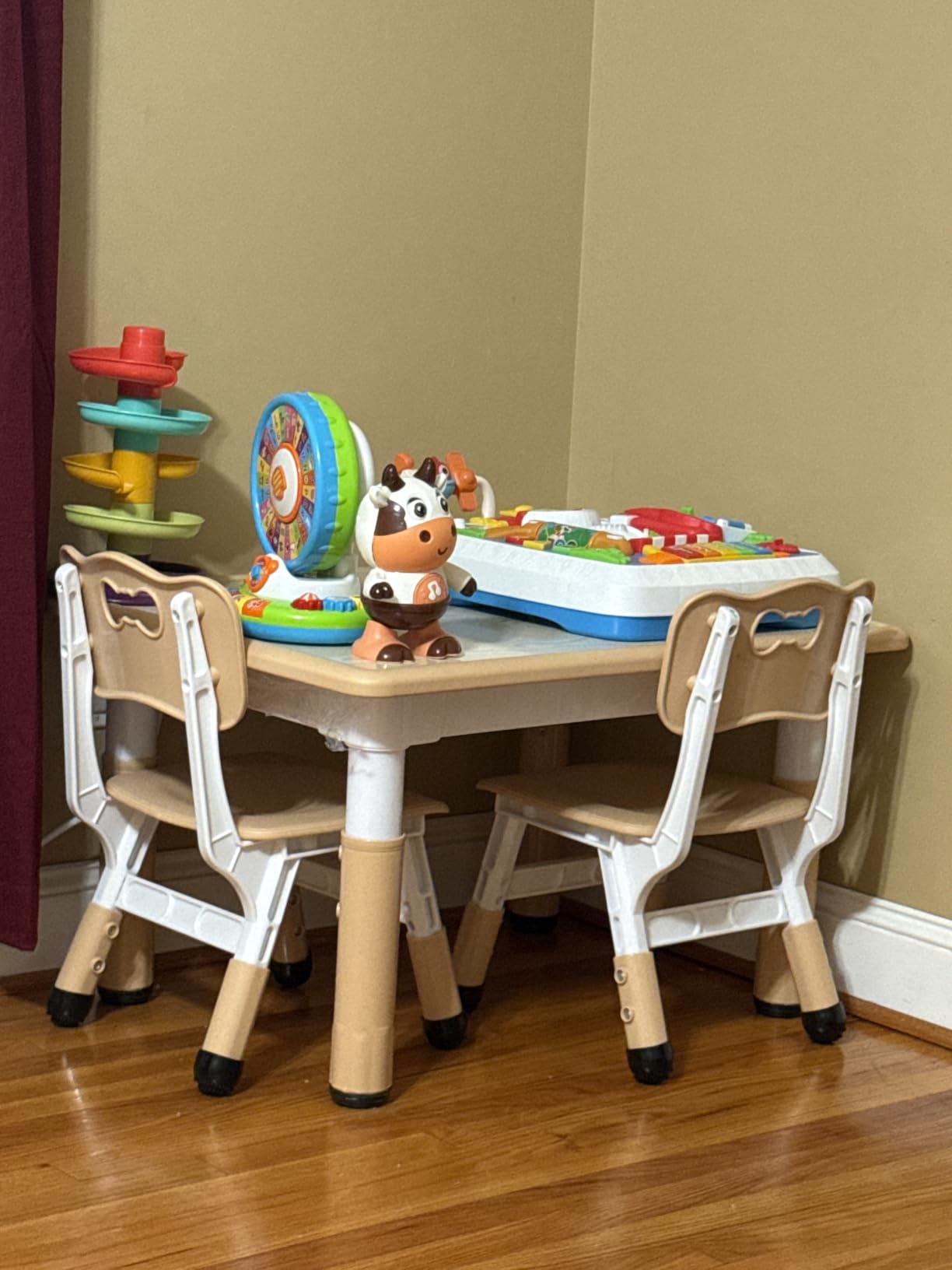 Brelley Kids Table and 2 Chairs Set, Height Adjustable Toddler Desk 31.5