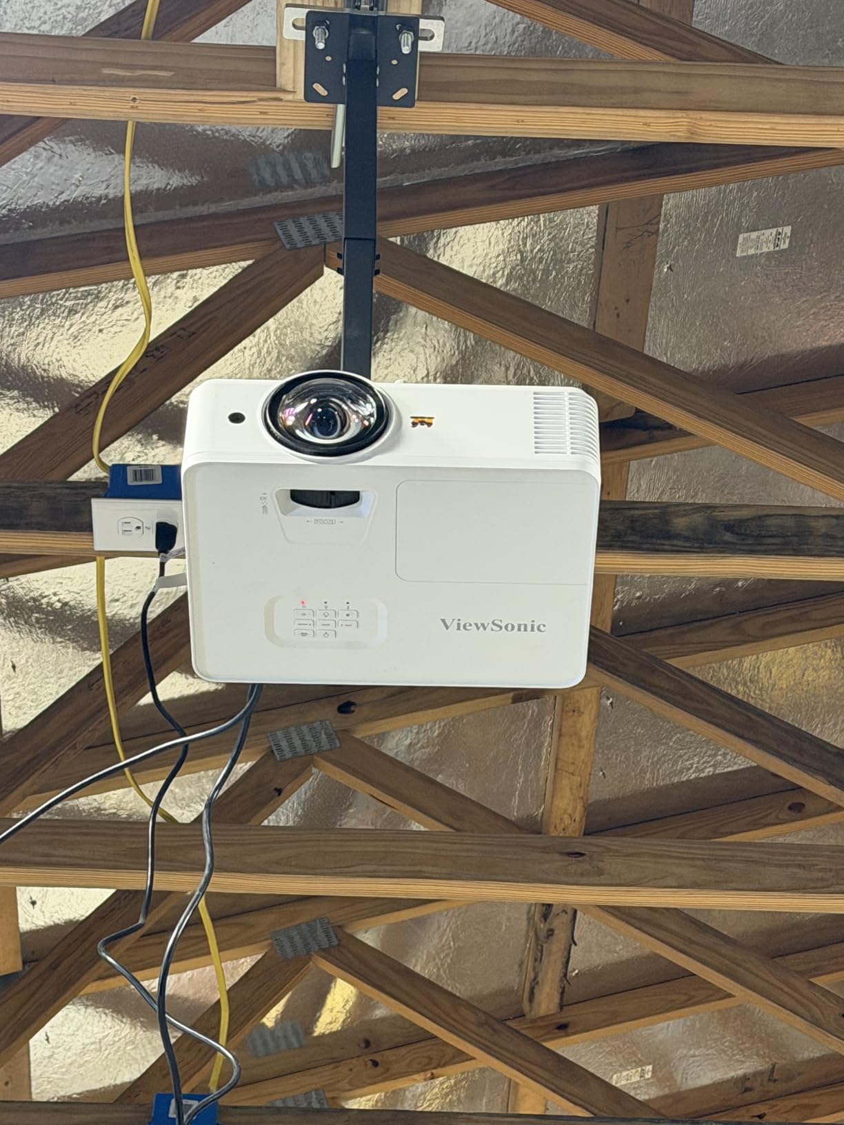 ViewSonic PS502W WXGA Short Throw Projector 4000 Lumens, Dual HDMI customer photo 1