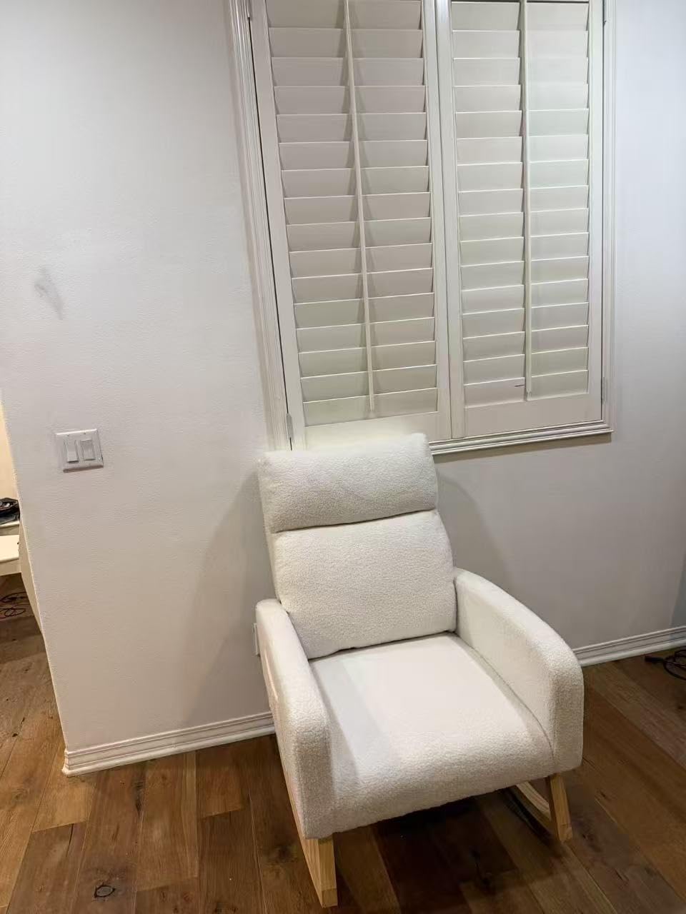 HCHAIRH Rocking Chair Nursery, Sherpa Nursing Rocking Armchair for Mom Nursery Morden Rocker Chair with High Backrest for Living Room, Bedroom, Teddy White customer photo 2