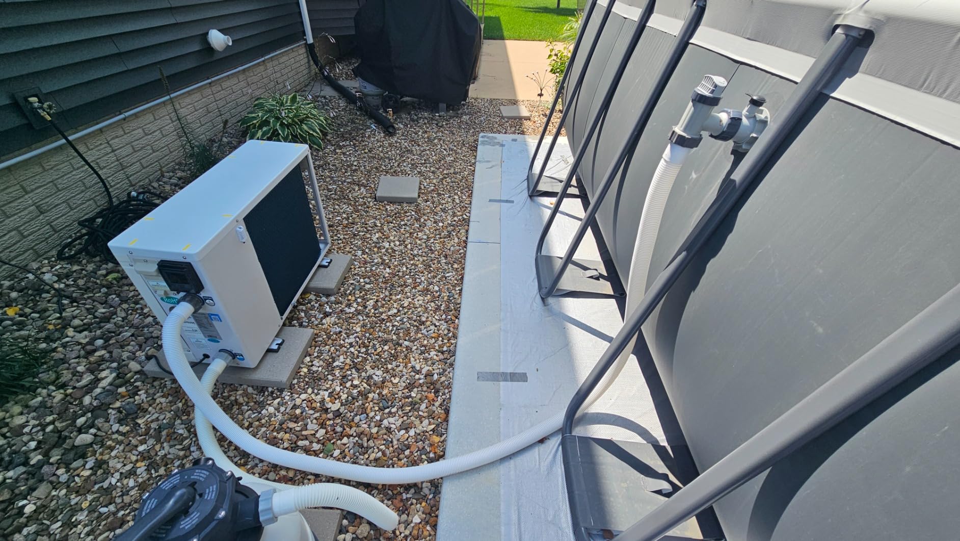 FibroPool FH135 35,000 BTU Electric Pool Heat Pump - 120V Above Ground & Inground Pool Heater up to 7,500 Gal, High Efficiency COP 5.55, No Gas Required, Plug-in GFCI, IPX4 Weatherproof customer photo 1