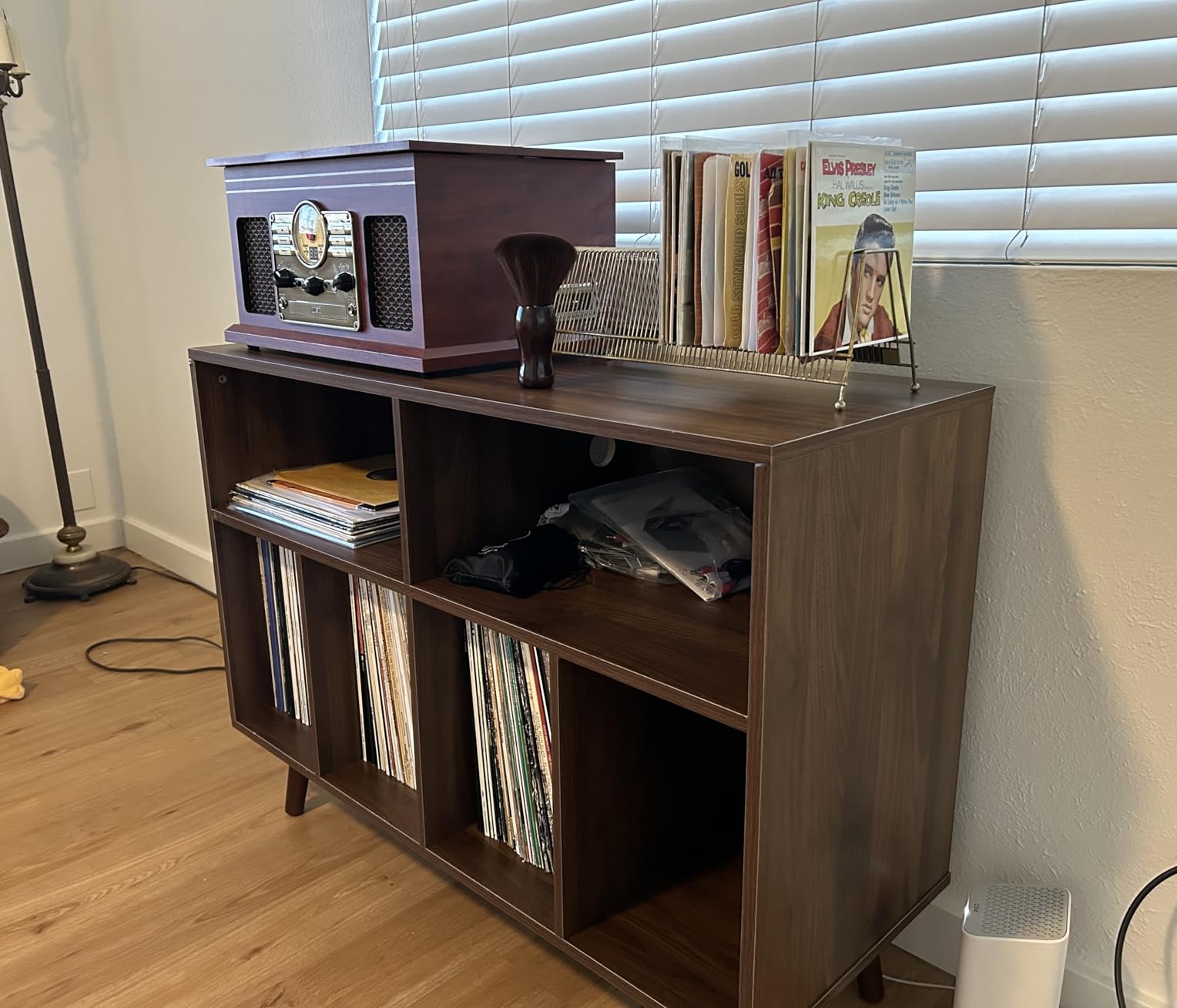 Cozy Castle Record Player Stand with Vinyl Storage Cabinet, Wood Turntable Table Open Shelf Holder Up to 350 Albums Cube Storage Organizer for Living Room, Office, Brown customer photo 2
