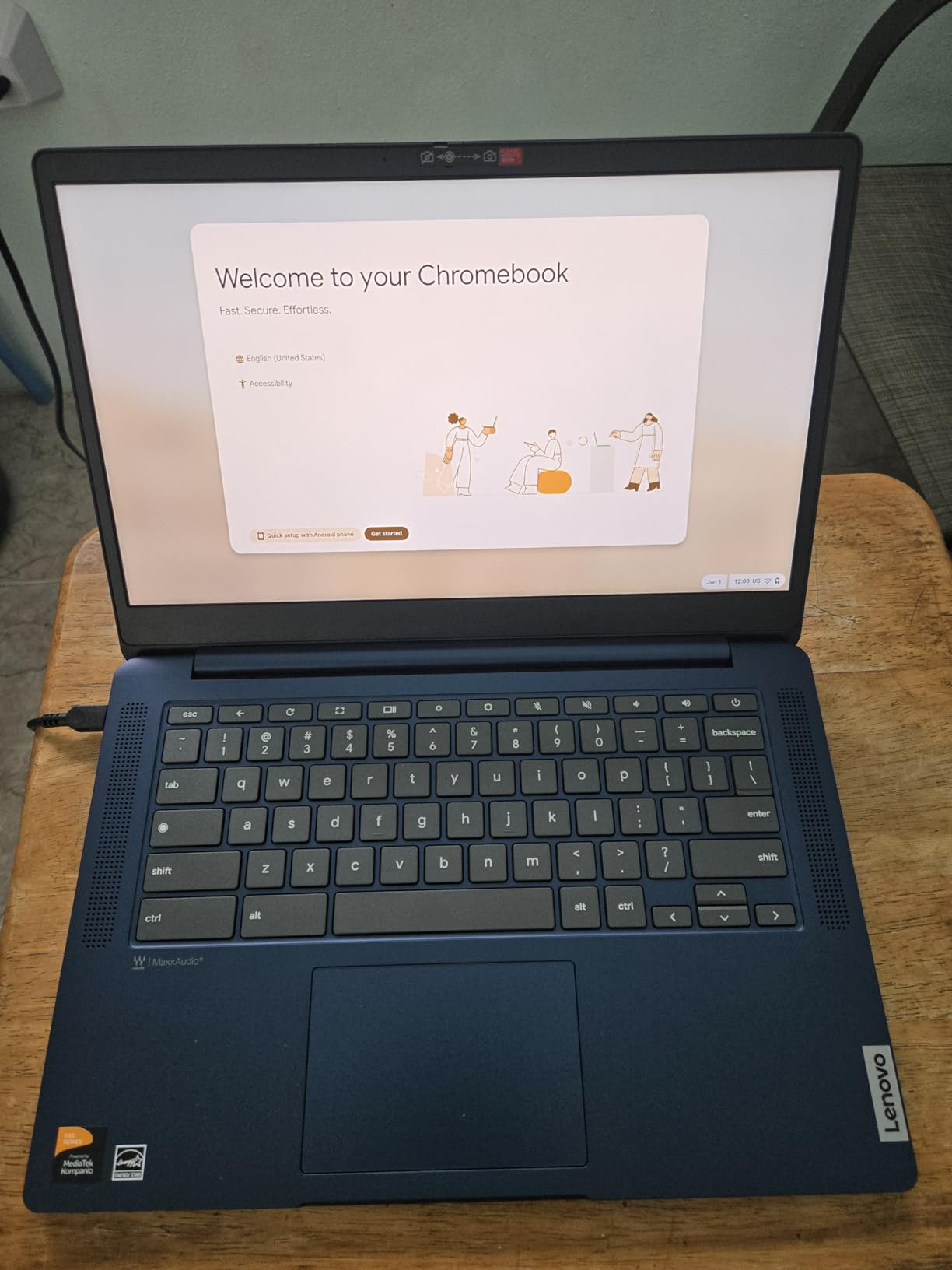 Lenovo Flagship Chromebook 14 customer photo 2