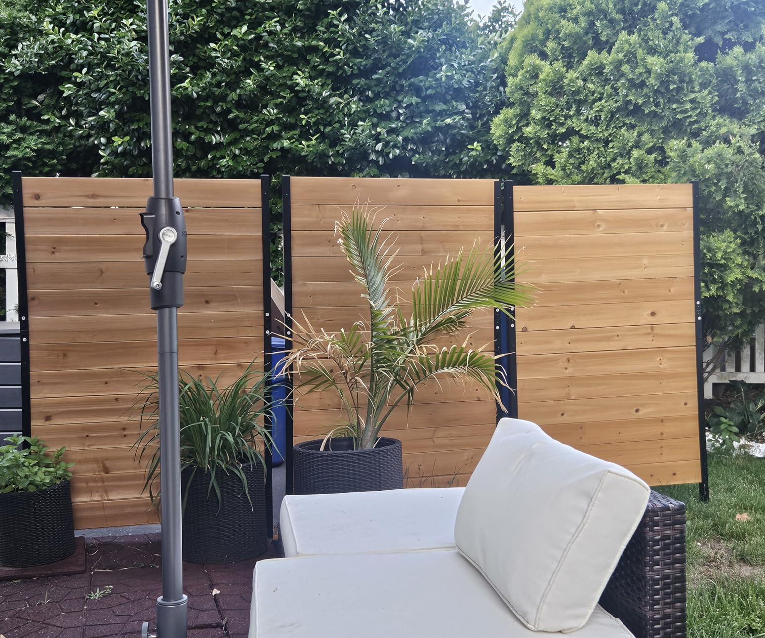 Concord Cedar Wood Privacy Screen, 5ft H x 3.2ft W, 1 Panel | No Dig Enclosure, Hide Trash Cans, Decorative Patio, Outdoor Fence, EC18022 customer photo 1