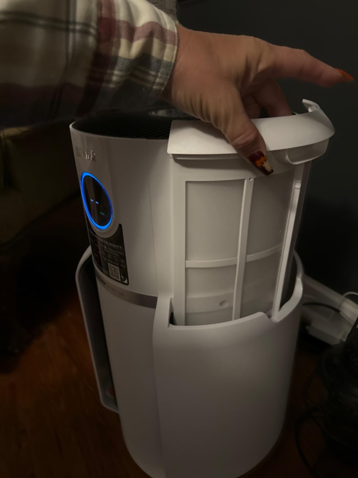 Shark Air Purifier for Home with NeverChange(5-Year) HEPA Air Filter, 1400 sq. ft. for Powerful Multi-Room Purification, Filters Smoke, Captures 99.98% of Particles & Dust, HP302, White customer photo 1