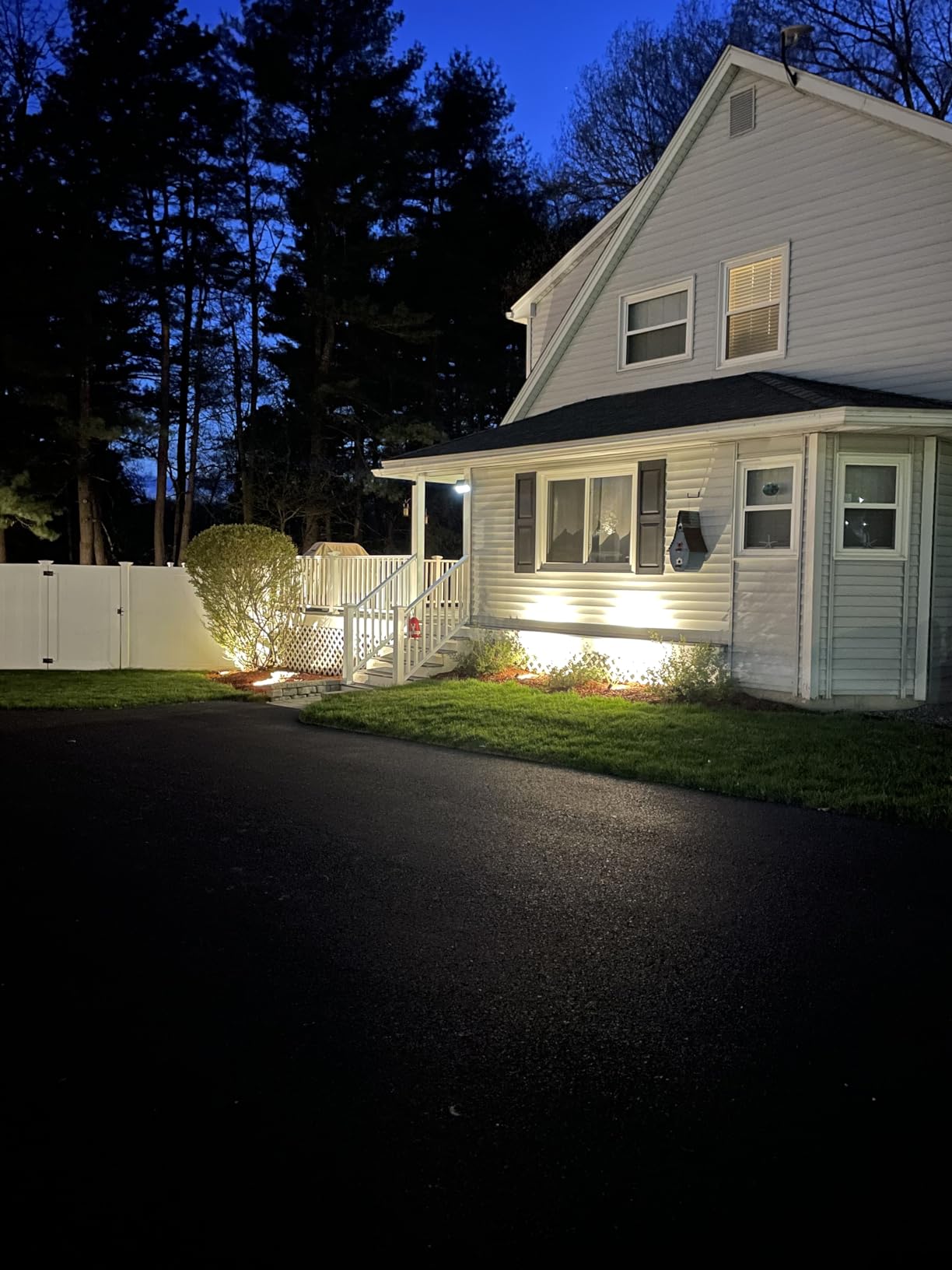SUNVIE All-In-One LED Landscape Lighting Kit, 8-Pack Low Voltage Landscape Lights with Transformer and 65FT UL-Listed Wire, 3000K Waterproof Outdoor Uplights with Connectors for Yard House Garden Tree customer photo 2