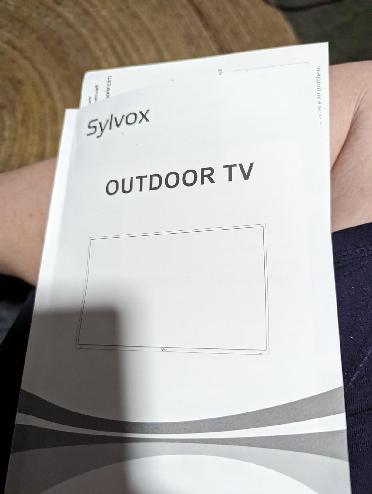 SYLVOX Smart Outdoor TV, 43 inch Outdoor Television Upgraded Google TV, 4K Weatherproof Outside TV, IP56 Waterproof, Google Assistant, Chromecast, 1000 nit Brightness for Partial Sun (Deck Pro 3.0) customer photo 2