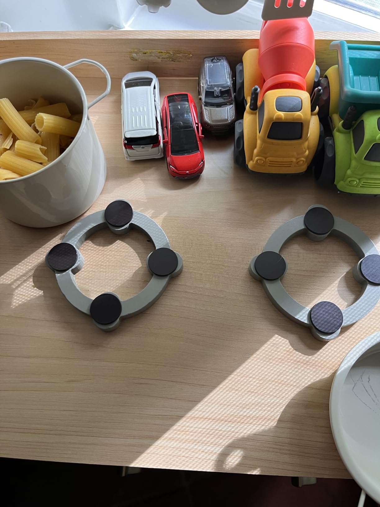 ROBOTIME Play Kitchen for Kids Toddlers, Wooden Pretend Play Kitchen Set Toy with Cutting Food Set, Toys Kitchen Gift for 3+ Year Old Kids, Girls & Boys customer photo 2