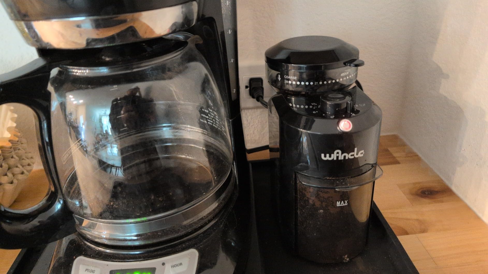 Wancle Electric Burr Coffee Grinder - Adjustable with 28 Precise Grind Settings for 12 Cups - Professional Coffee Bean Grinder, Black customer photo 1