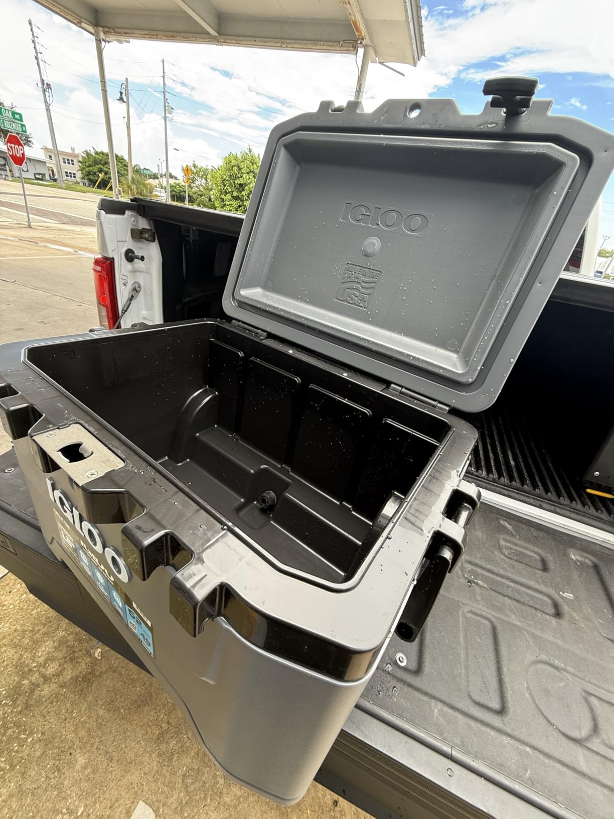Igloo Trailmate 52Qt Wheeled Cooler, Insulated Hard Shell Ice Chest, Bone customer photo 2