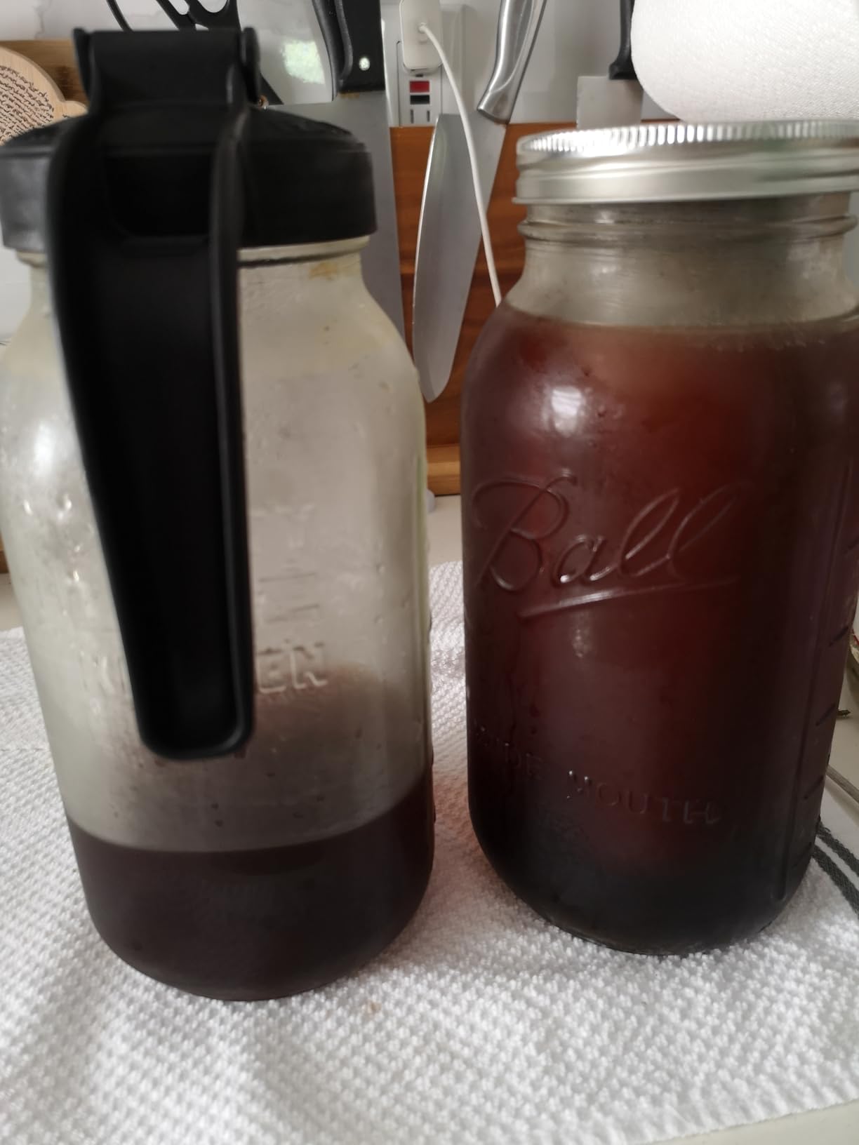 County Line Kitchen 64 oz Glass Cold Brew Coffee Maker with Leak-Proof Lid, Wide Mouth Mason Jar - Iced Coffee and Tea Pitcher - Black customer photo 2