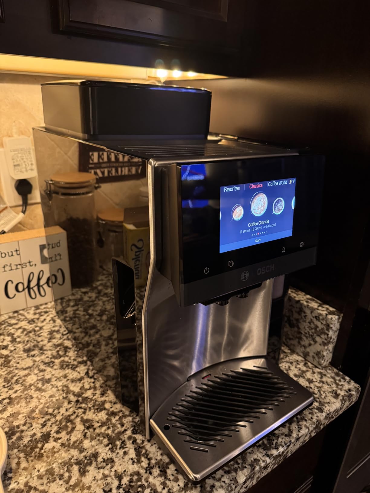 Bosch Fully Automatic Coffee and Espresso Machine - 36 Drinks, Touchscreen, Stainless Steel TQU60703 customer photo 1