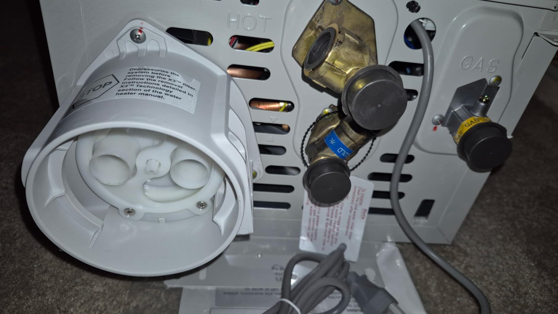 A. O. Smith Tankless Water Heater Gas - On Demand Hot Water - Indoor - 8 GPM - Non-Condensing Natural Gas with X3 Scale Prevention Technology - 190,000 BTU ProLine XE ATI-310CX3 customer photo 1